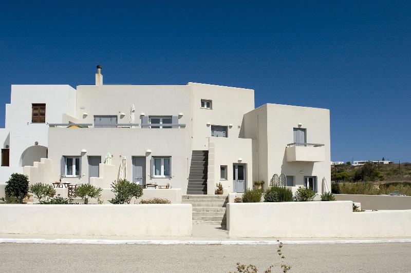 Tsakanos Home - Genel
