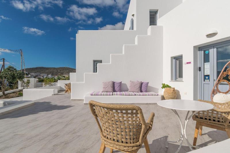 Tsakanos Home - Genel