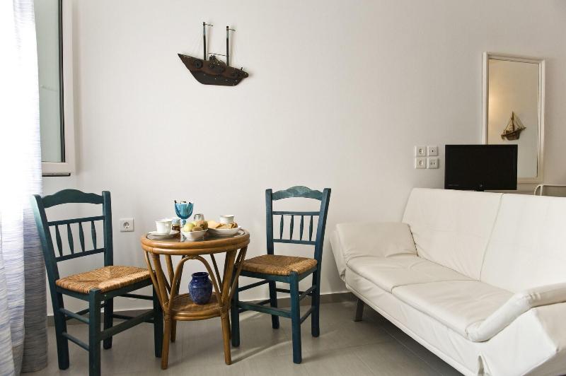 Tsakanos Home - Oda