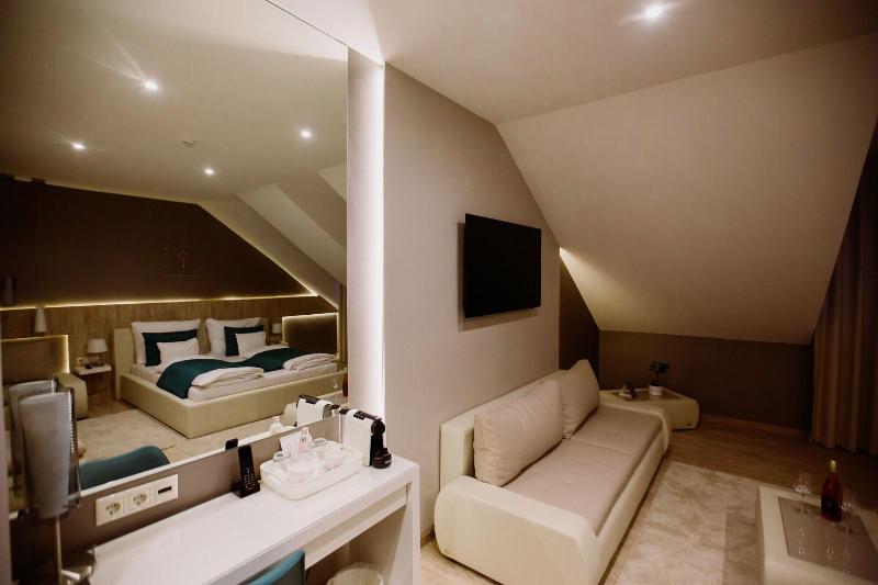 The Hotel Unforgettable - Hotel Tiliana by Homoky - Oda