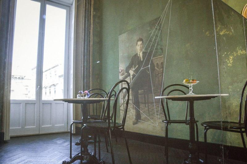 Asmundo Di Gisira - Bar