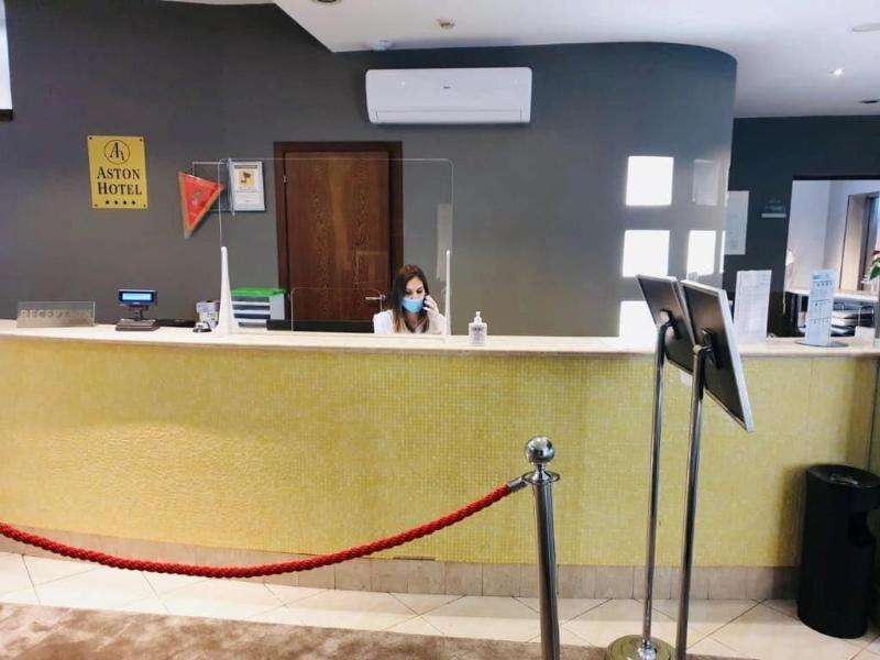 Aston Hotel - Lobi