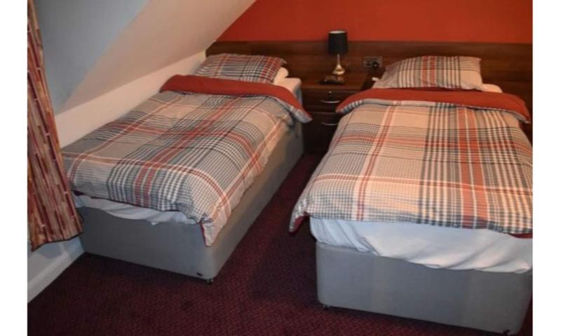 Swandown Hotel - Oda