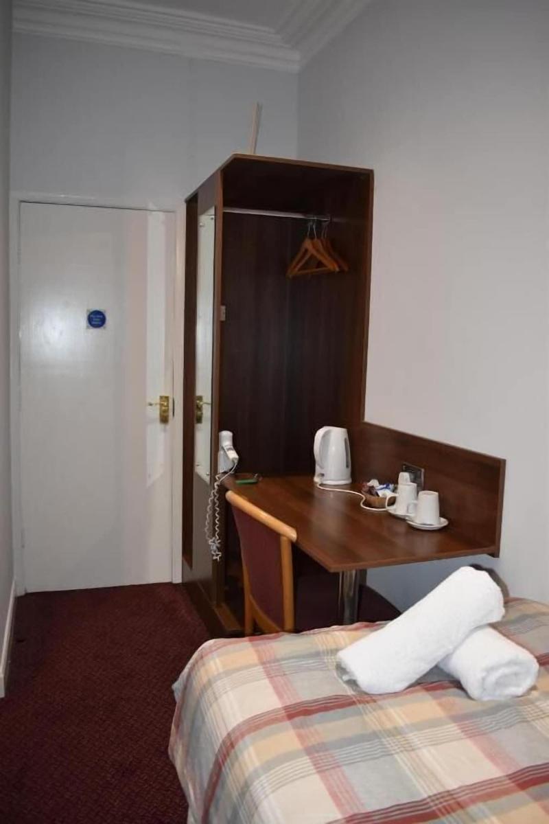 Swandown Hotel - Oda