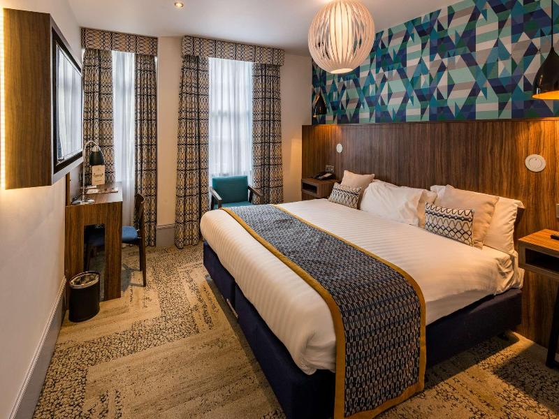 Cairn Hotel - Oda
