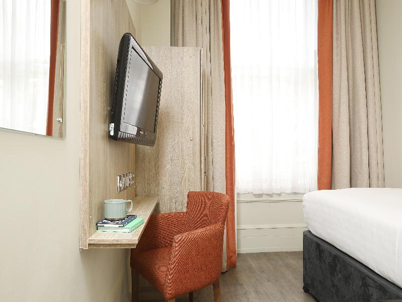 Cairn Hotel - Oda