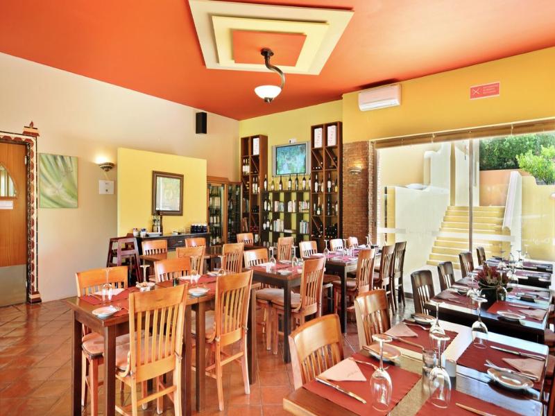 Jardim da Meia Praia - Restoran