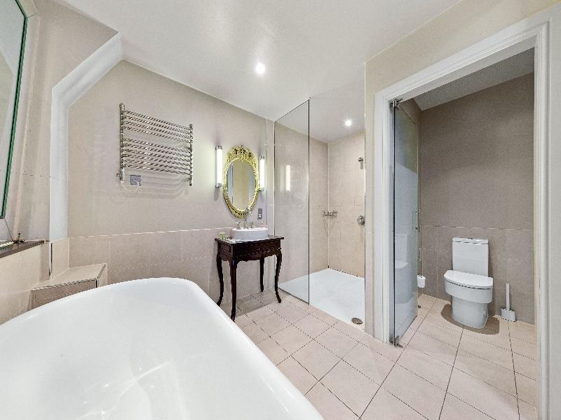 Harte and Garter Hotel - Oda