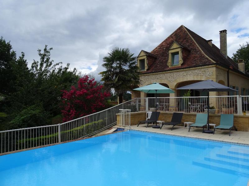 Hôtel Bon Encontre - Genel