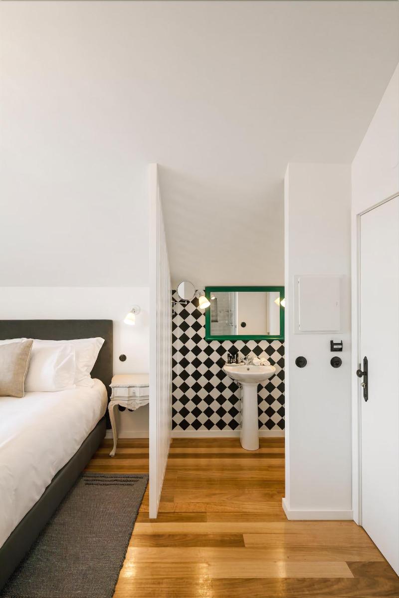1872 River House - Oda