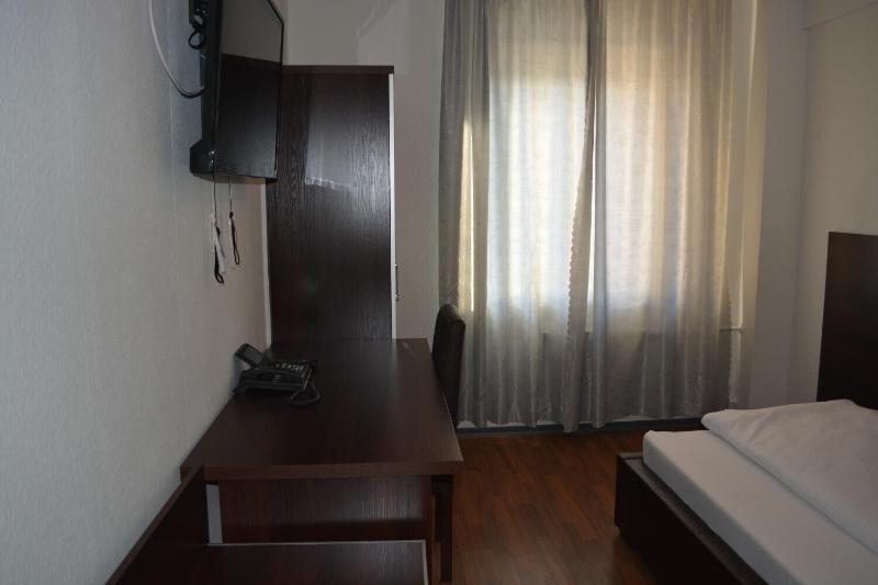 B&D Hotel - Oda