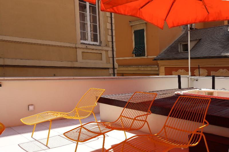 Hotel Nologo - Teras
