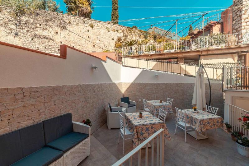 Bed And Breakfast Dionisio - Teras