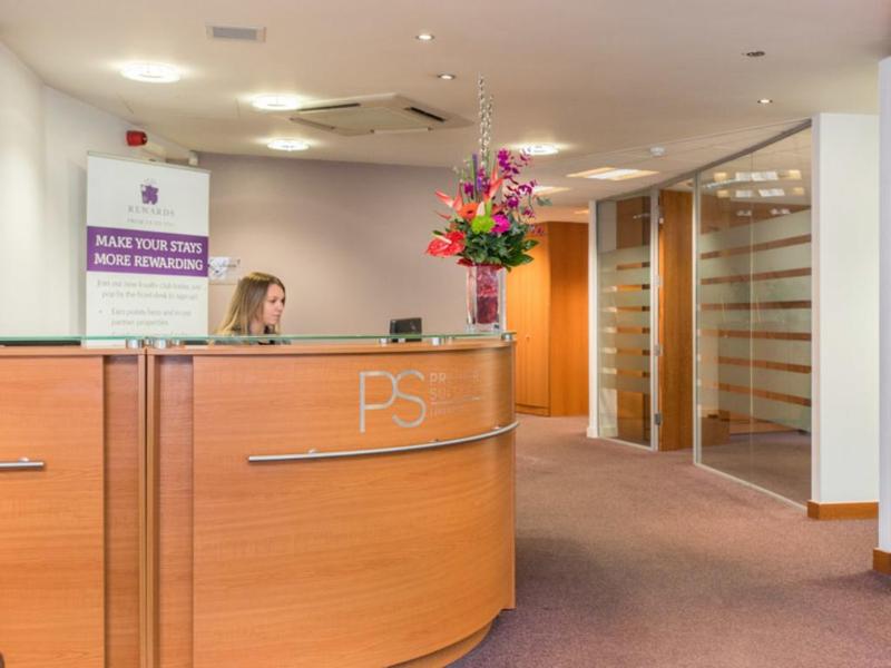Premier Suites Liverpool - Lobi
