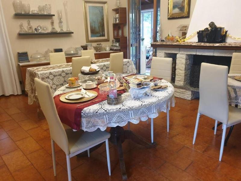 Villa Marisa Bed Breakfast And Books - Restoran