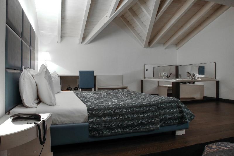 Blu 9 Hotel - Oda