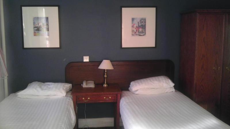 Royal Kings Arms Hotel - Genel