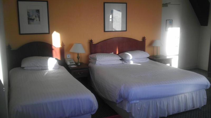 Royal Kings Arms Hotel - Genel