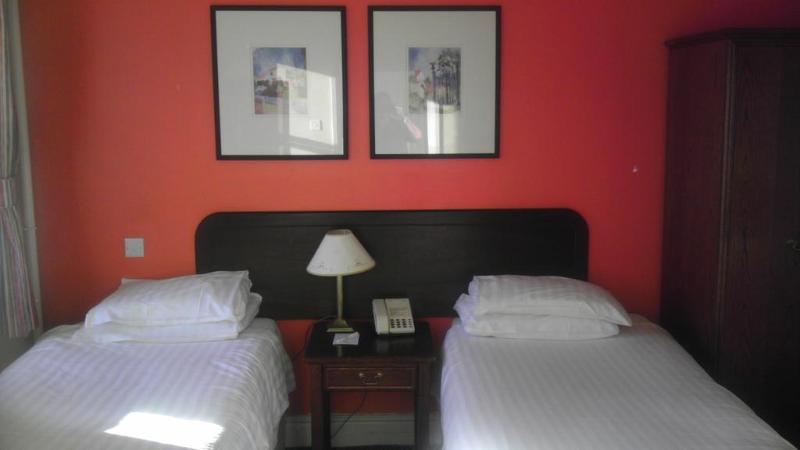 Royal Kings Arms Hotel - Genel