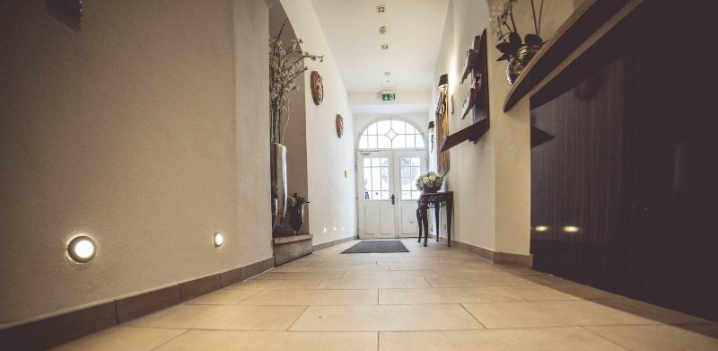 Bohemian Hotel - Lobi