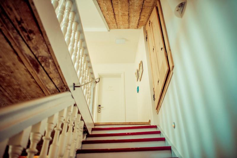 Bohemian Hotel - Lobi