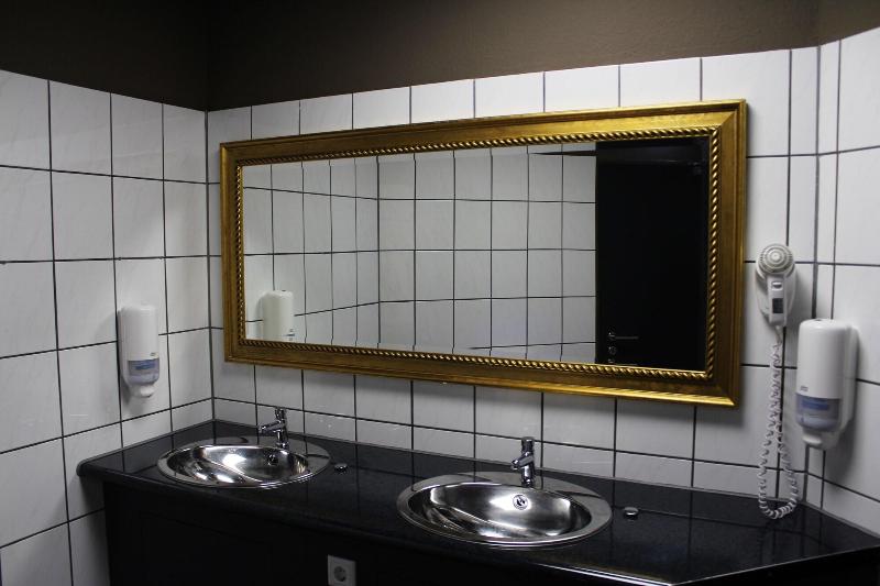 BoxHotel Göttingen (App based Hotel) - Oda