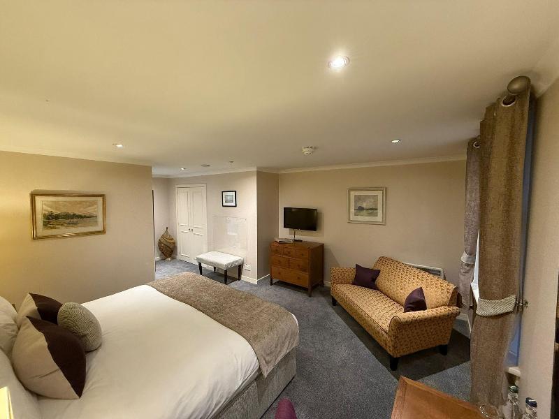Airds Hotel - Oda