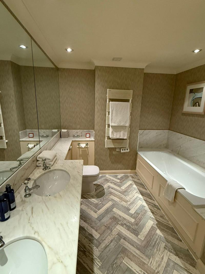 Airds Hotel - Oda