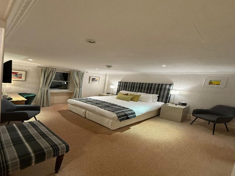 Airds Hotel - Oda