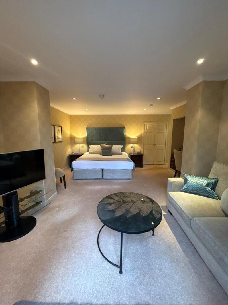 Airds Hotel - Oda
