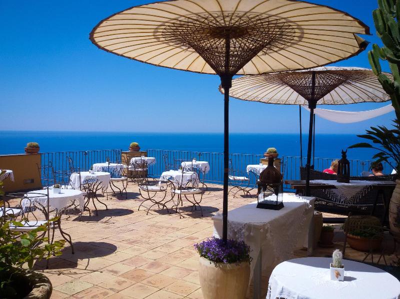 Marulivo Hotel - Teras