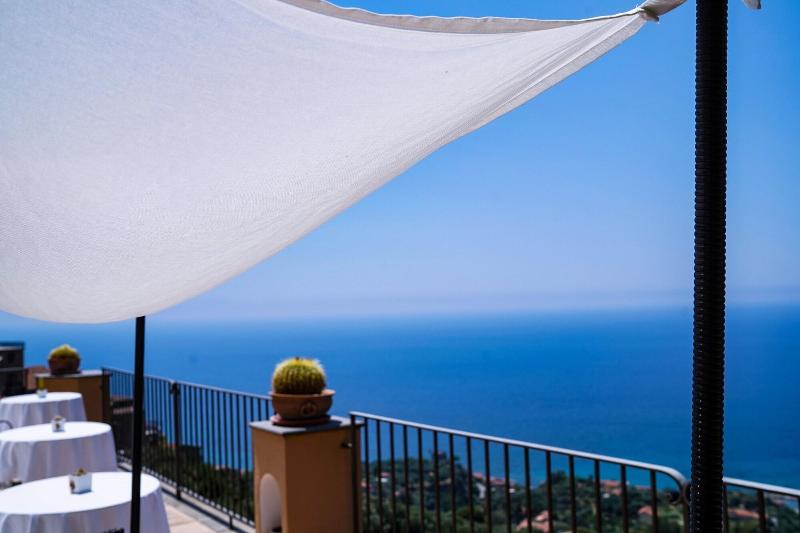 Marulivo Hotel - Teras