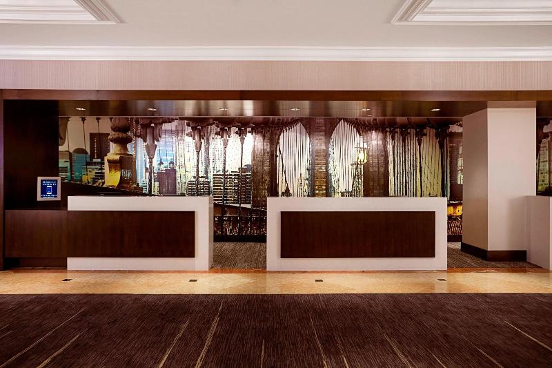 New York Marriott at the Brooklyn Bridge - Lobi