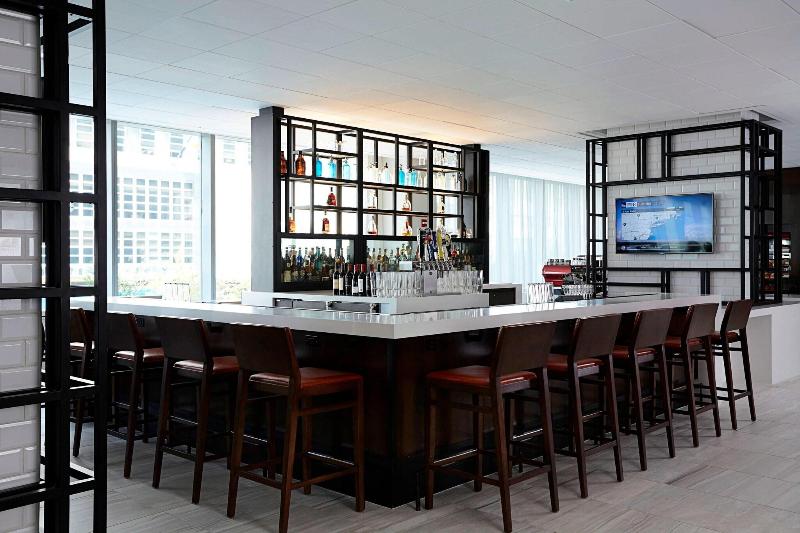 New York Marriott at the Brooklyn Bridge - Lobi