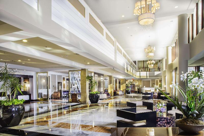 Doubletree By Hilton New York Laguardia Airport - Lobi