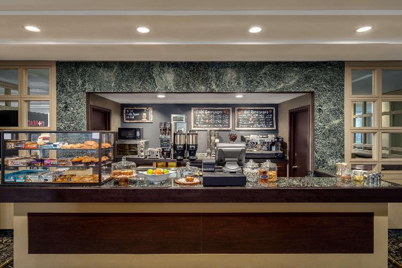 Doubletree By Hilton New York Laguardia Airport - Restoran