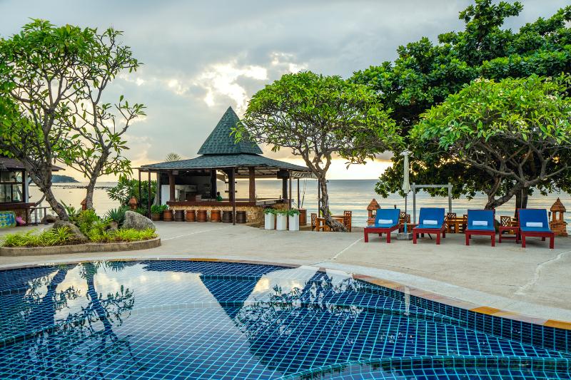 Chaweng Buri Resort - Havuz