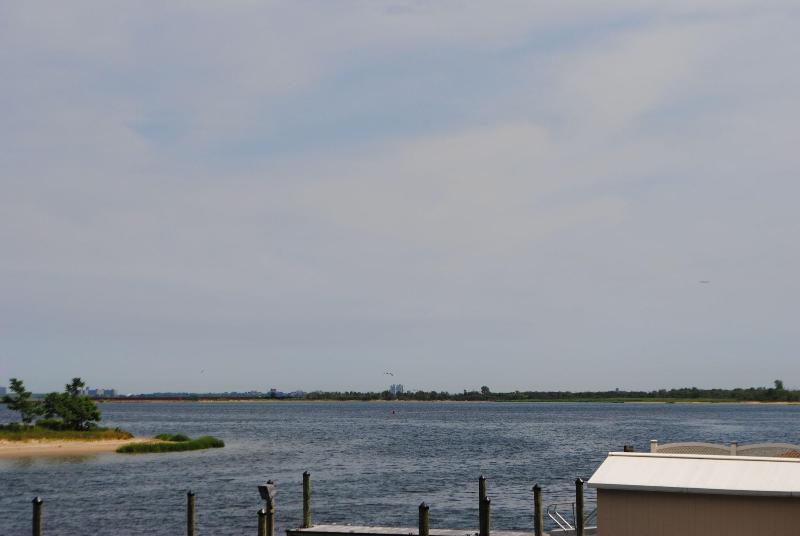 Surfside Motel - Genel