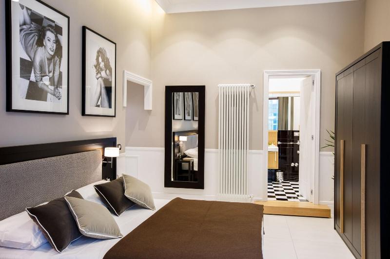 Nap Luxury Guest House - Oda