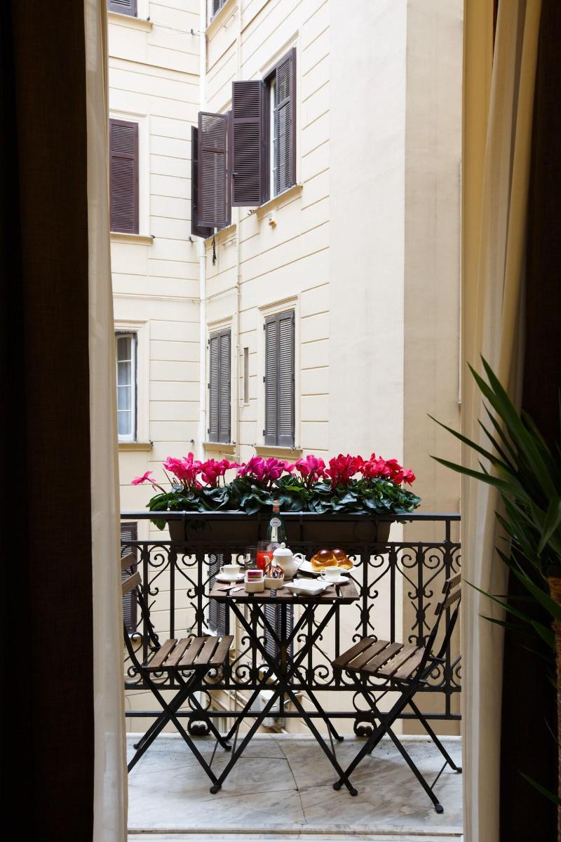 Nap Luxury Guest House - Teras