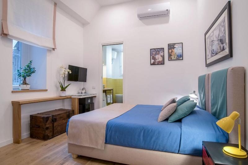 Napoliamo Guest House - Oda