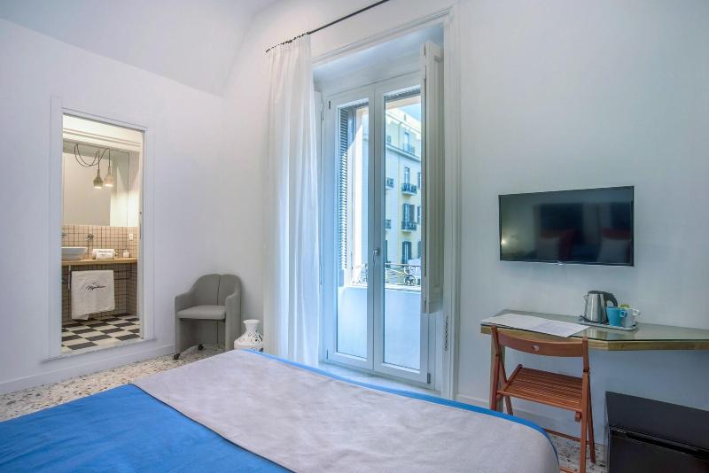 Napoliamo Guest House - Oda