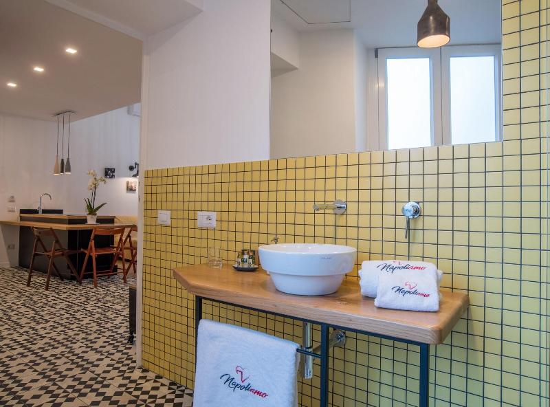 Napoliamo Guest House - Oda