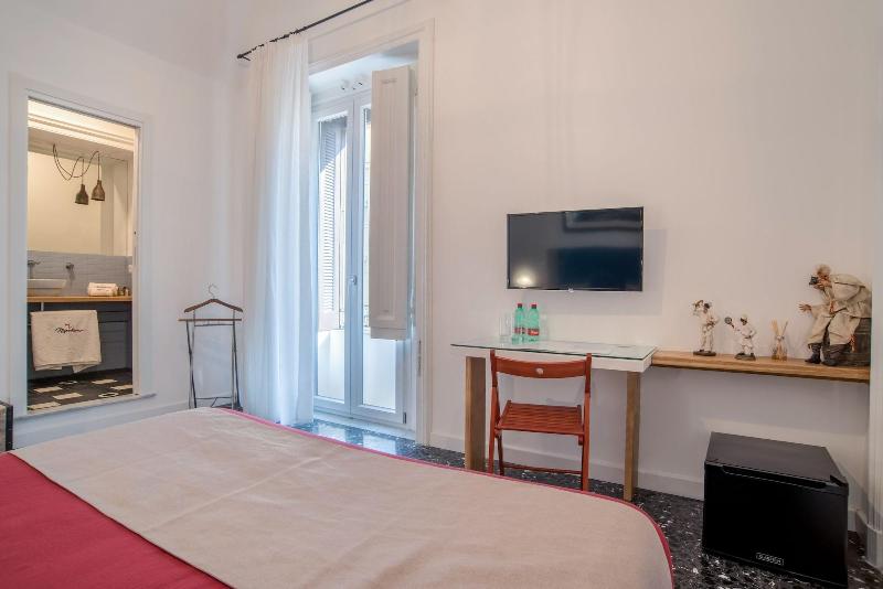 Napoliamo Guest House - Oda