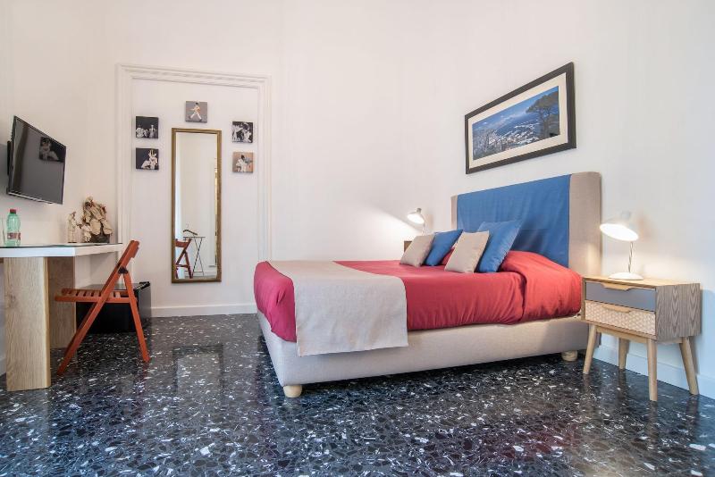 Napoliamo Guest House - Oda