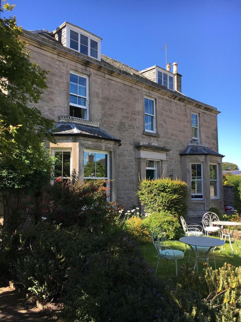 Cawdor House - Genel