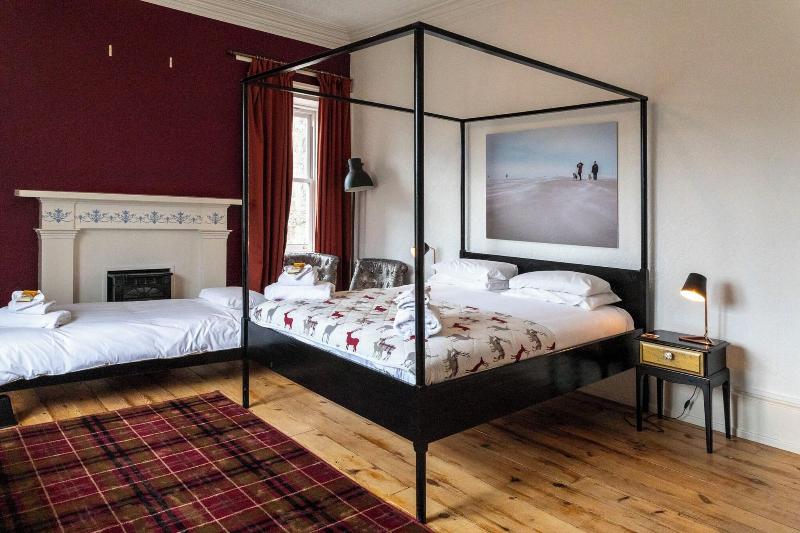 Cawdor House - Oda