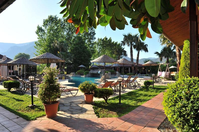 Grenadine Lodge - Genel