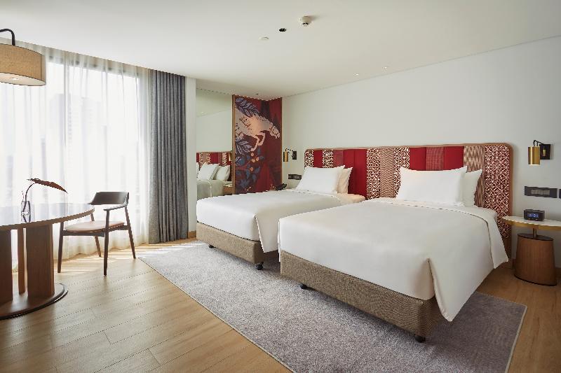 Montien Hotel Surawong Bangkok - Oda