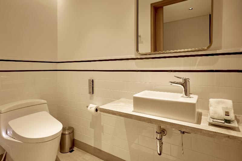 Montien Hotel Surawong Bangkok - Oda